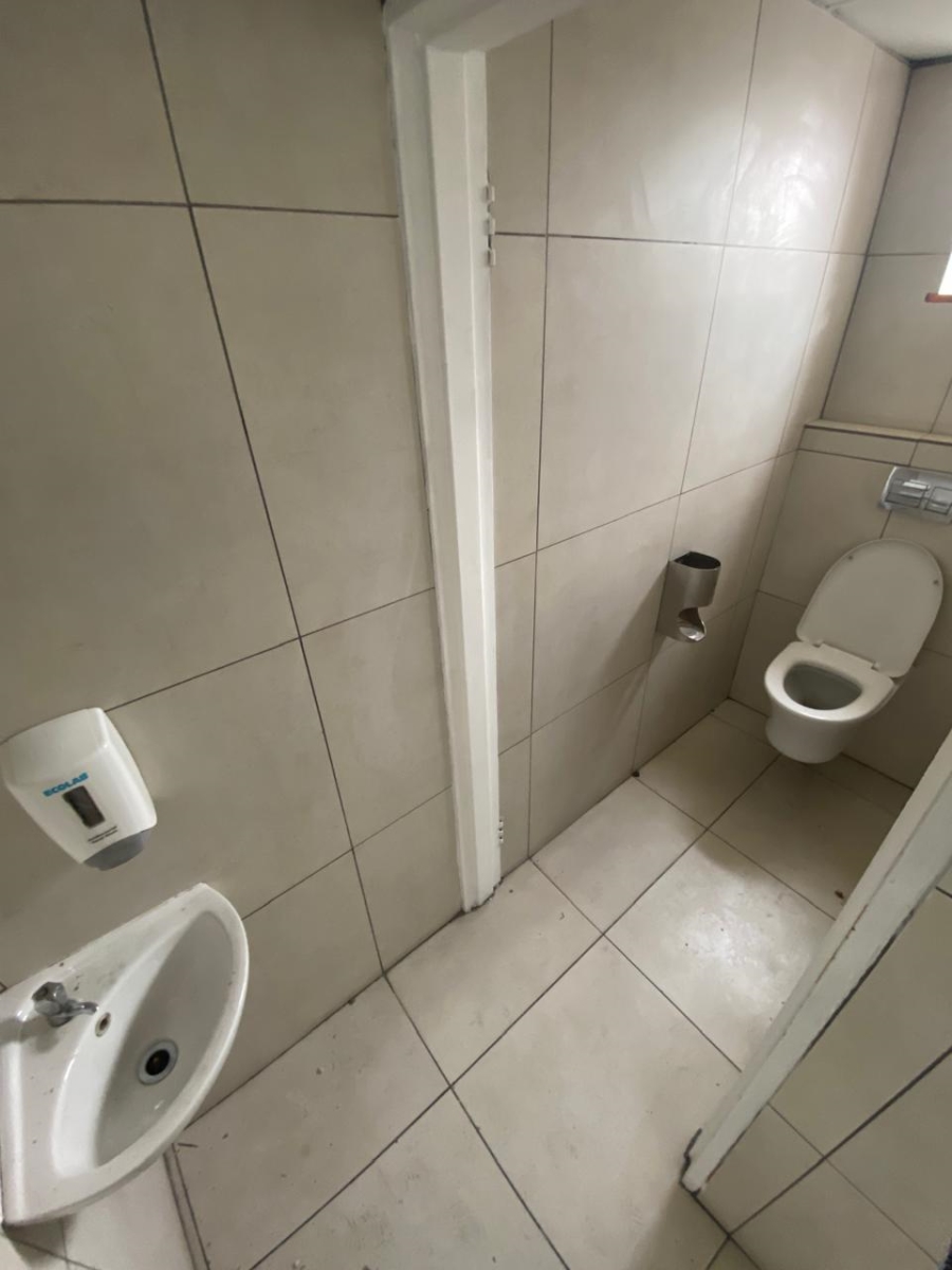 To Let commercial Property for Rent in Brackenfell Central Western Cape